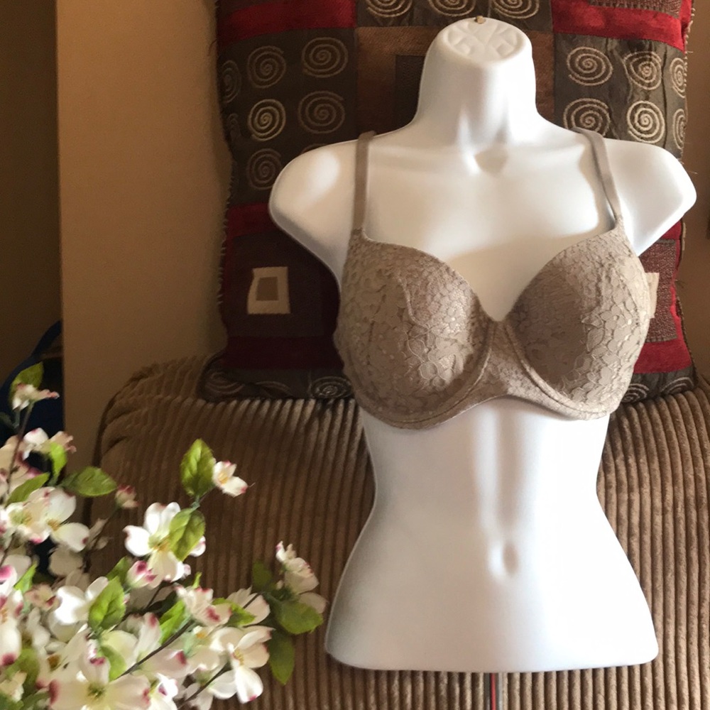 Victoria’s Secret Bra 38C
